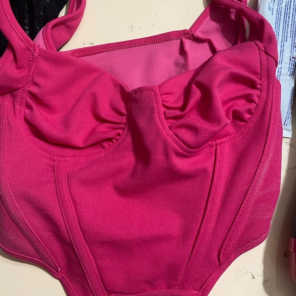 Bundle of tops never worn - Picture 1 of 6